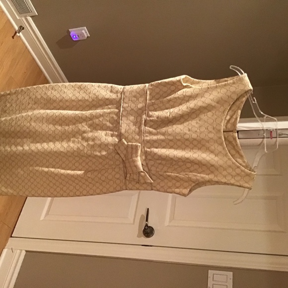 Classic dress with matching jacket - Picture 4 of 7